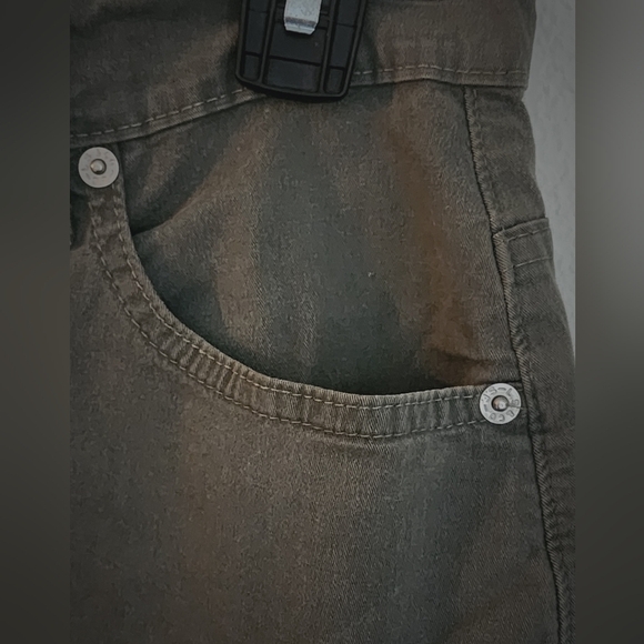 Levi's Mile High Skirt Army Green 5 Pocket Zip & Button Closure Misses Sz 6 - Picture 5 of 10